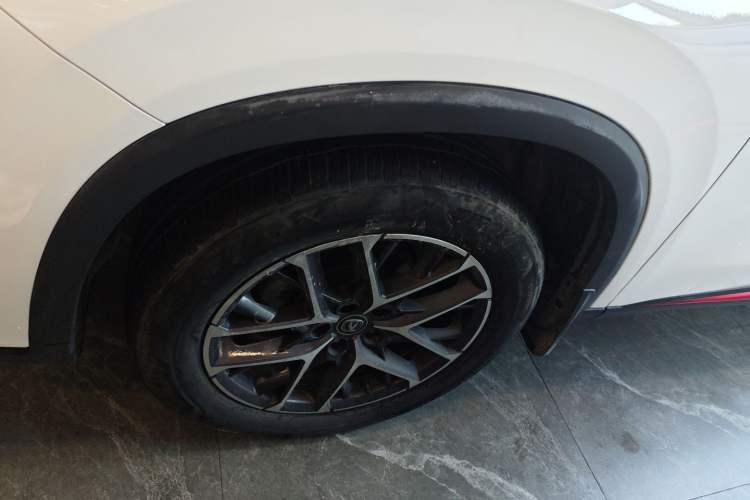 Used CHANGAN CS75 PLUS 2022 2nd Generation 1.5T Automatic Luxury Version Left Front Wheel Hub