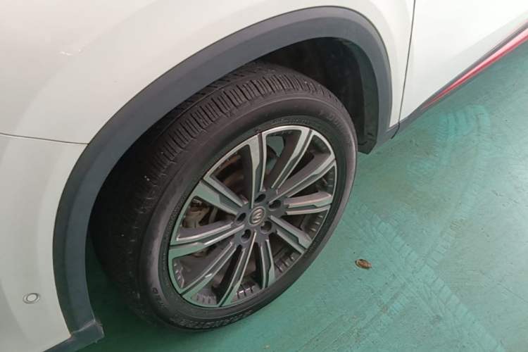 Used CHANGAN CS75 PLUS 2022 2nd Generation 2.0T Automatic Flagship Version Left Front Wheel Hub