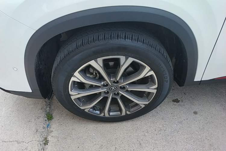Used CHANGAN CS75 PLUS 2022 2.0T Automatic Flagship Edition Left Front Wheel Hub