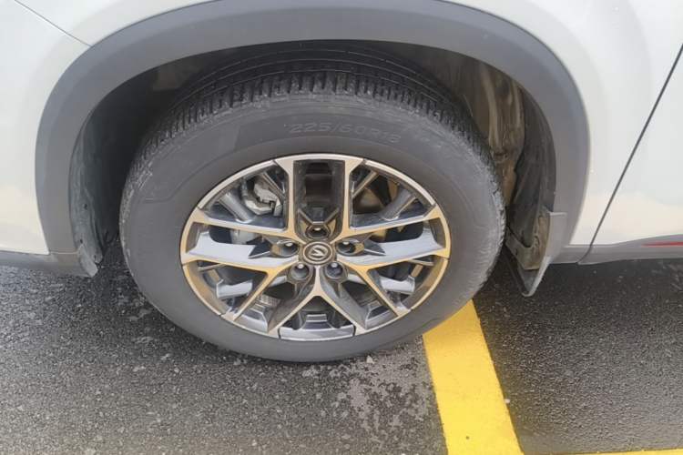 Used CHANGAN CS75 PLUS 2022 2nd Generation 1.5T Automatic Prestige Version Left Front Wheel Hub