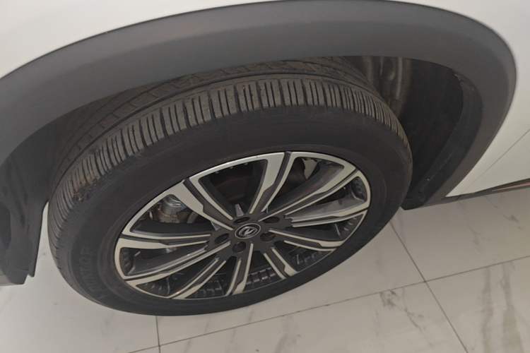 Used CHANGAN CS75 PLUS 2022 2nd Generation 2.0T Automatic Flagship Version Left Front Wheel Hub