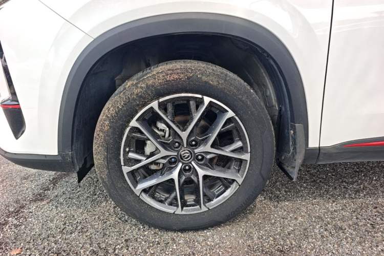 Used CHANGAN CS75 PLUS 2022 2nd Generation 1.5T Automatic Prestige Version Left Front Wheel Hub