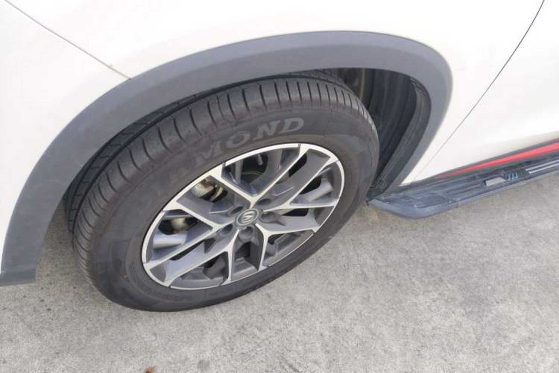 Used CHANGAN CS75 PLUS 2022 1.5T Automatic Prestige Model Left Front Wheel Hub
