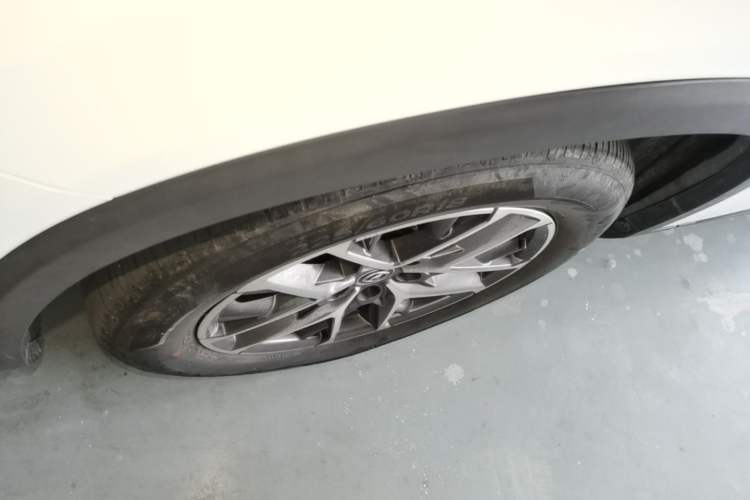 Used CHANGAN CS75 PLUS 2022 2nd Generation 1.5T Automatic Pilot Version Left Front Wheel Hub