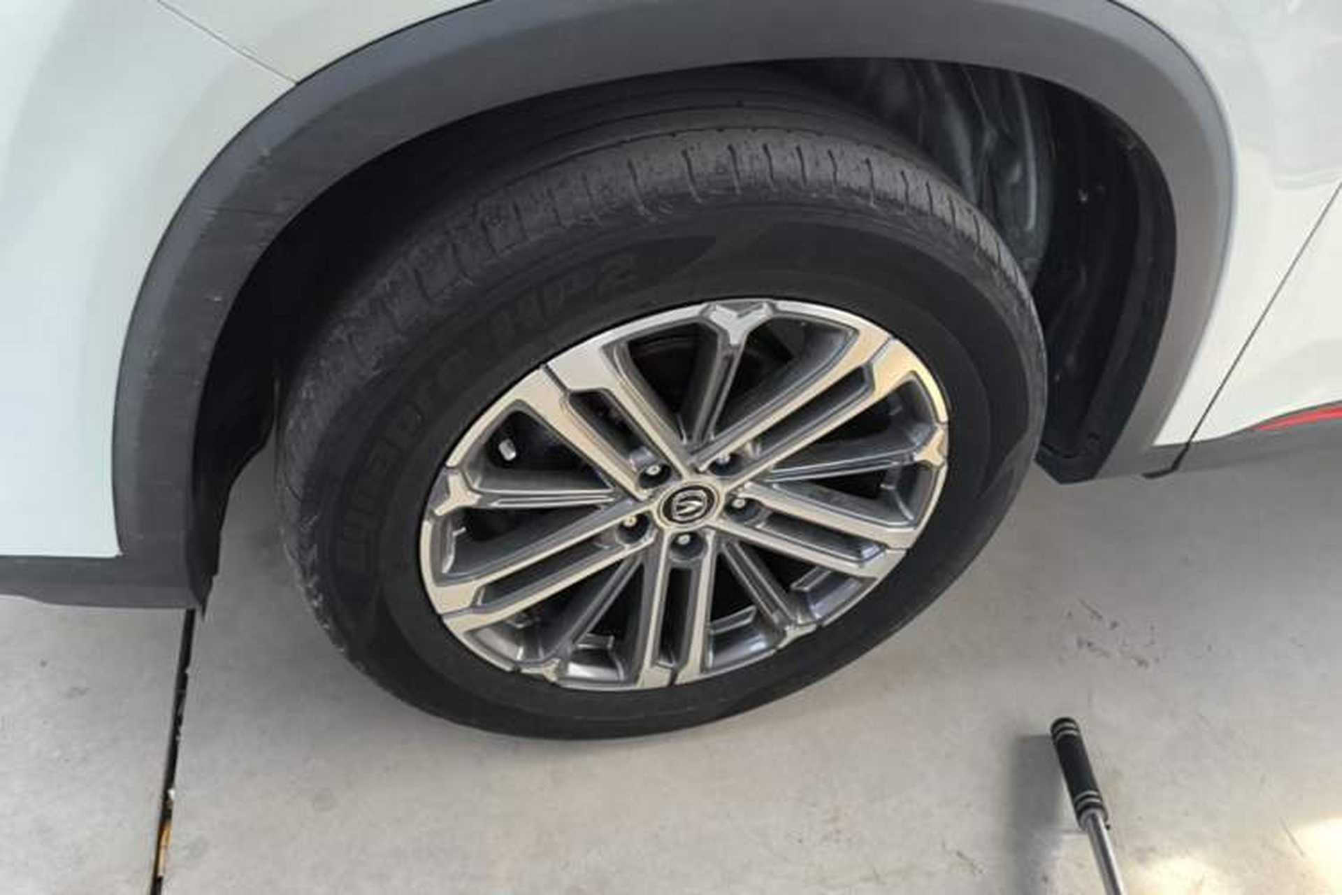 Used CHANGAN CS75 PLUS 2022 1.5T Automatic Prestige Model Left Front Wheel Hub