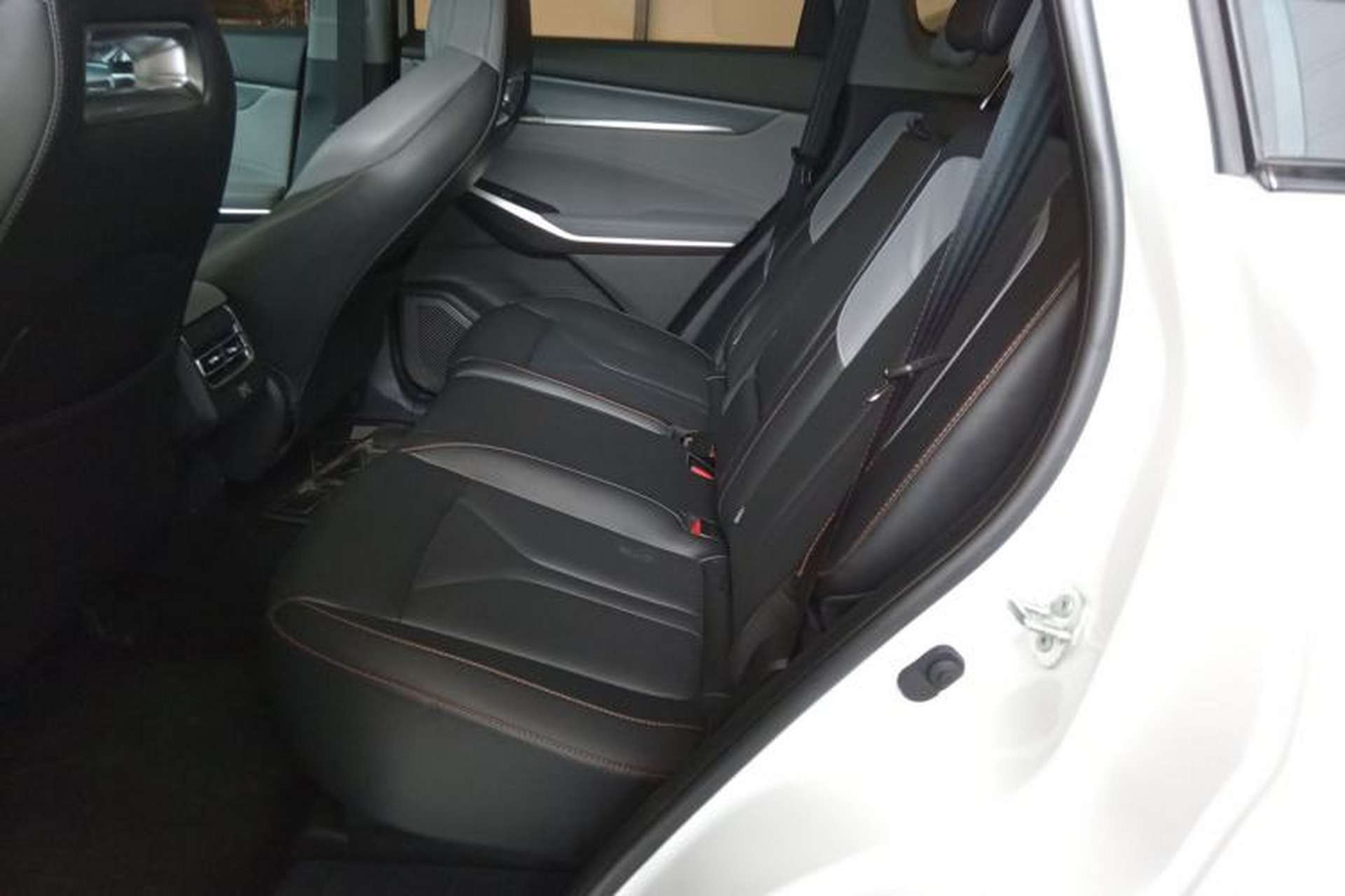 Used CHANGAN CS75 PLUS 2022 Second-Generation 2.0T Automatic Prestige Model Left Rear Seat