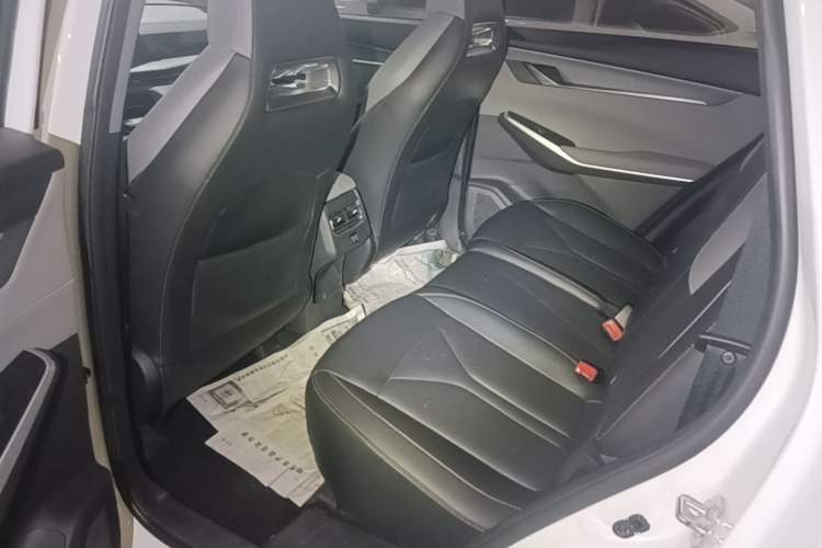 Used CHANGAN CS75 PLUS 2022 2nd Generation 1.5T Automatic Prestige Version Left Rear Seat