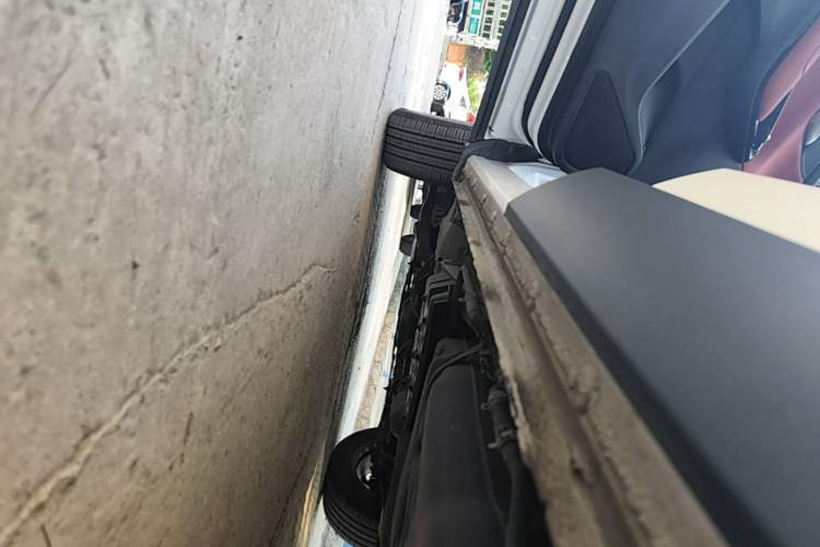 Used CHANGAN CS75 PLUS 2022 1.5T Automatic Elite Version Left Side Sill
