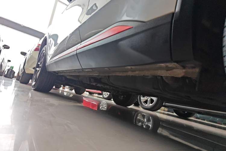 Used CHANGAN CS75 PLUS 2022 2nd Generation 1.5T Automatic Pilot Version Left Side Sill