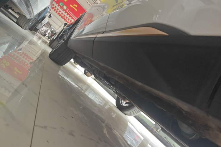 Used CHANGAN CS75 PLUS 2022 2nd Generation 2.0T Automatic Flagship Version Left Side Sill