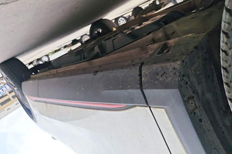 Used CHANGAN CS75 PLUS 2022 Classic Edition 1.5T Automatic Pioneer Model Left Side Sill