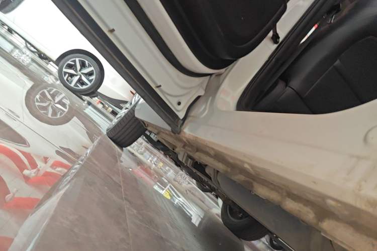 Used CHANGAN CS75 PLUS 2022 1.5T Automatic Luxury Model Left Side Sill