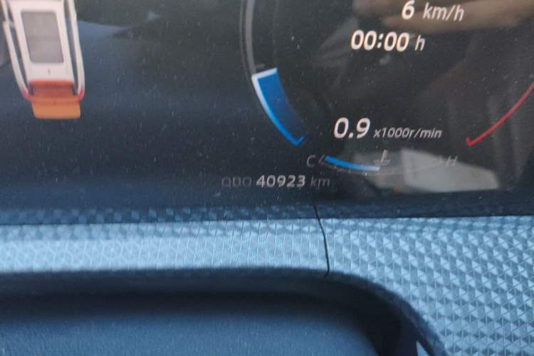 Used CHANGAN CS75 PLUS 2022 Second-Generation 2.0T Automatic Prestige Model Odometer Close Up