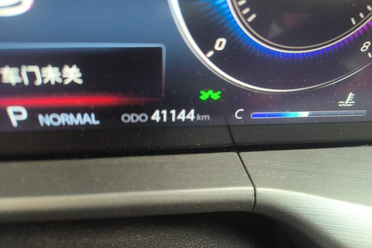 Used CHANGAN CS75 PLUS 2022 2.0T Automatic Flagship Edition Odometer Close Up