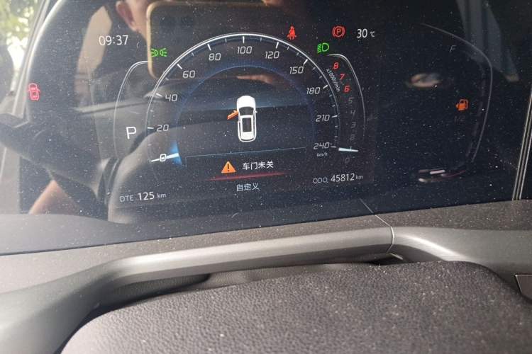 Used CHANGAN CS75 PLUS 2022 1.5T Automatic Luxury Model Odometer Close Up