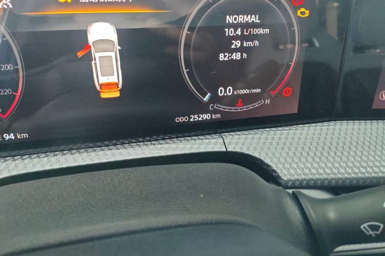 Used CHANGAN CS75 PLUS 2022 2nd Generation 1.5T Automatic Prestige Version Odometer Close Up