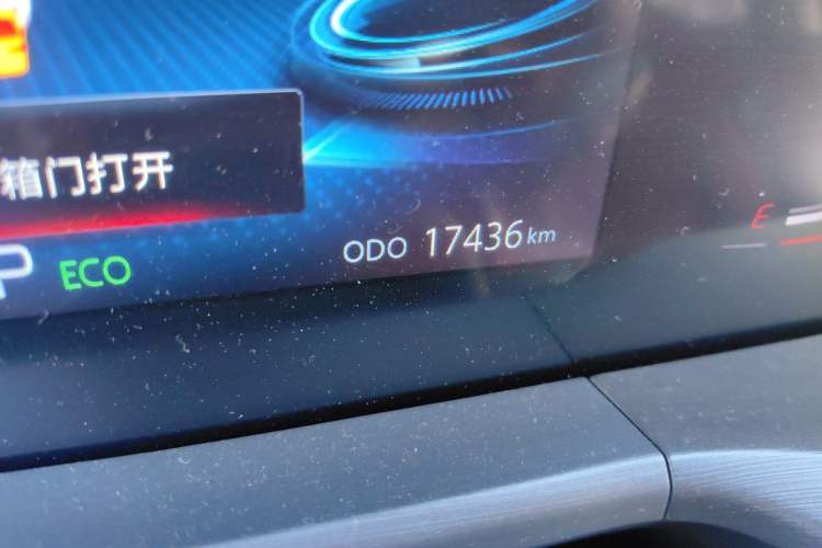 Used CHANGAN CS75 PLUS 2022 1.5T Automatic Luxury Model Odometer Close Up