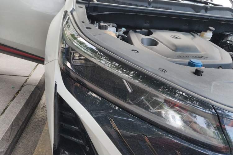 Used CHANGAN CS75 PLUS 2022 2nd Generation 1.5T Automatic Prestige Version Right Front Headlight