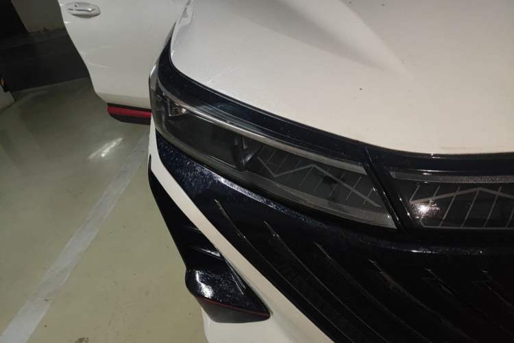 Used CHANGAN CS75 PLUS 2022 2nd Generation 1.5T Automatic Luxury Edition Right Front Headlight