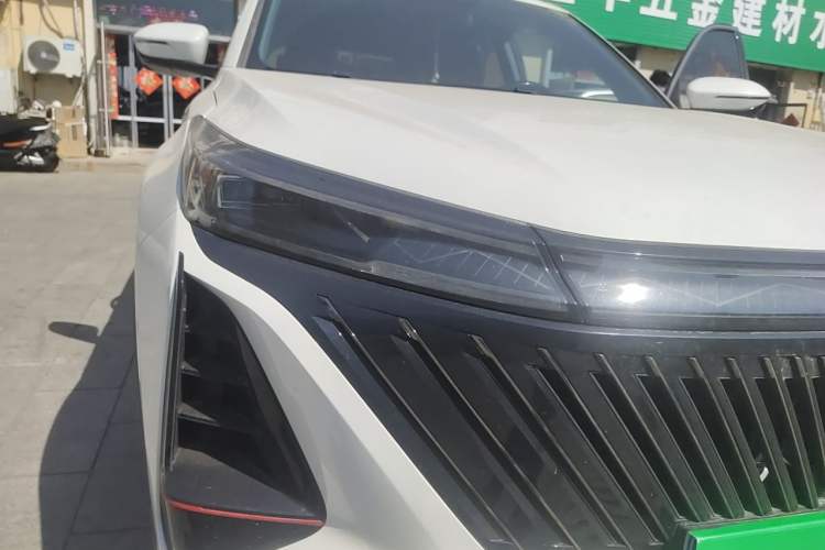 Used CHANGAN CS75 PLUS 2022 2nd Generation 1.5T Automatic Prestige Version Right Front Headlight