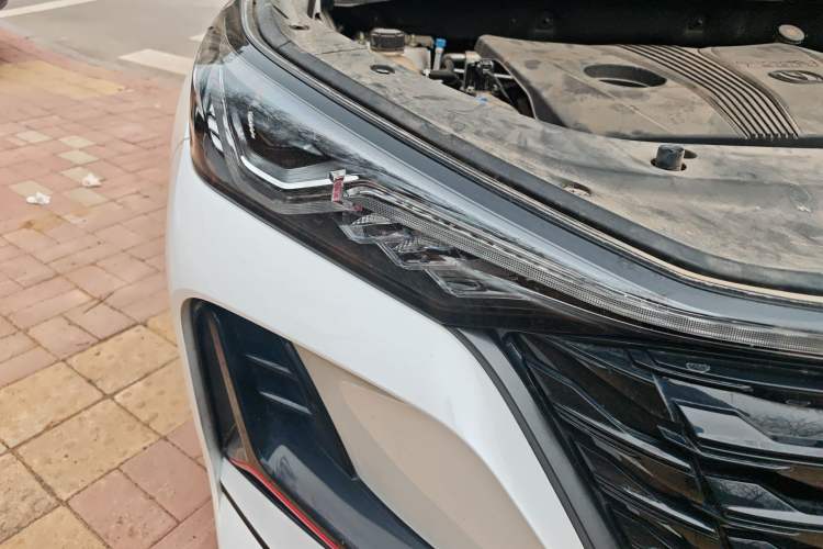 Used CHANGAN CS75 PLUS 2022 2.0T Automatic Flagship Edition Right Front Headlight
