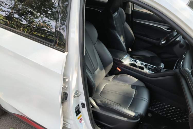 Used CHANGAN CS75 PLUS 2022 Classic Edition 1.5T Automatic Pioneer Model Right Front Seat