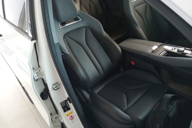 Used CHANGAN CS75 PLUS 2022 Second-Generation 2.0T Automatic Prestige Model Right Front Seat