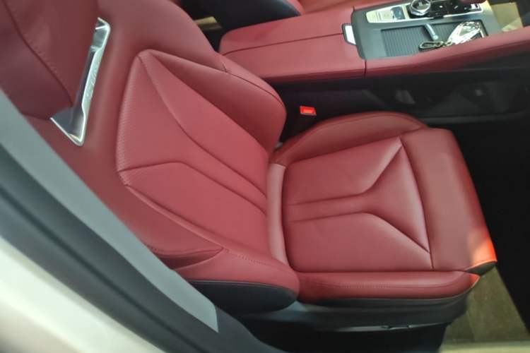 Used CHANGAN CS75 PLUS 2022 2nd Generation 1.5T Automatic Prestige Version Right Front Seat