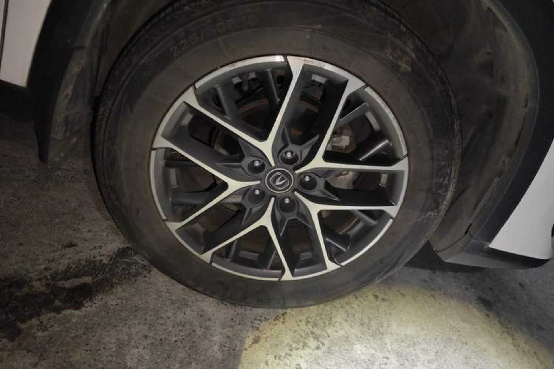 Used CHANGAN CS75 PLUS 2022 2nd Generation 1.5T Automatic Prestige Version Right Front Wheel Hub