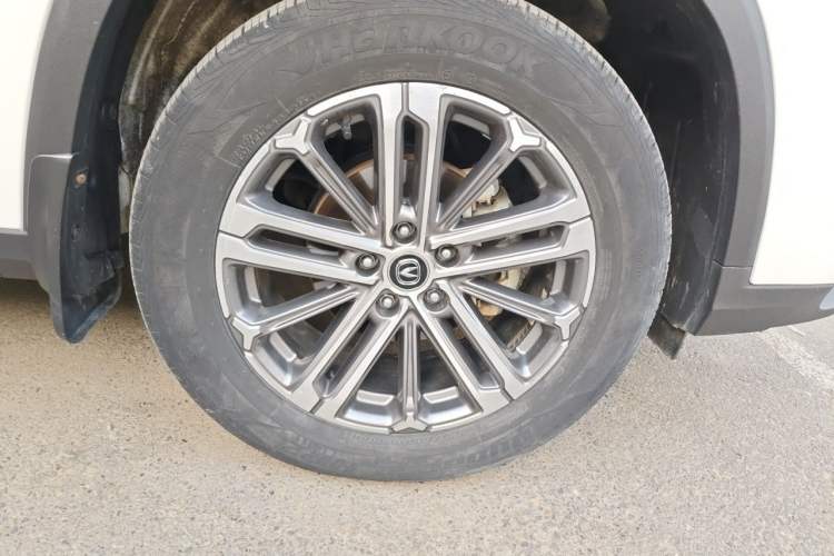 Used CHANGAN CS75 PLUS 2022 1.5T Automatic Luxury Model Right Front Wheel Hub