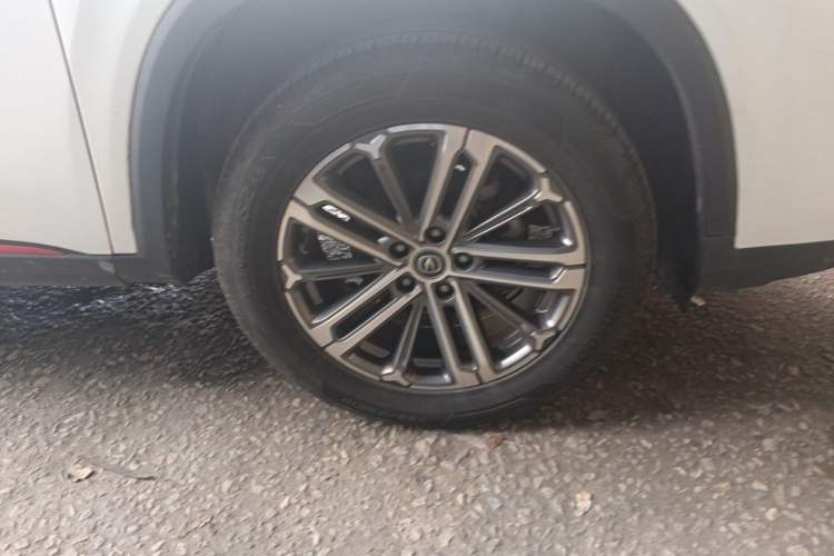 Used CHANGAN CS75 PLUS 2022 1.5T Automatic Luxury Model Right Front Wheel Hub