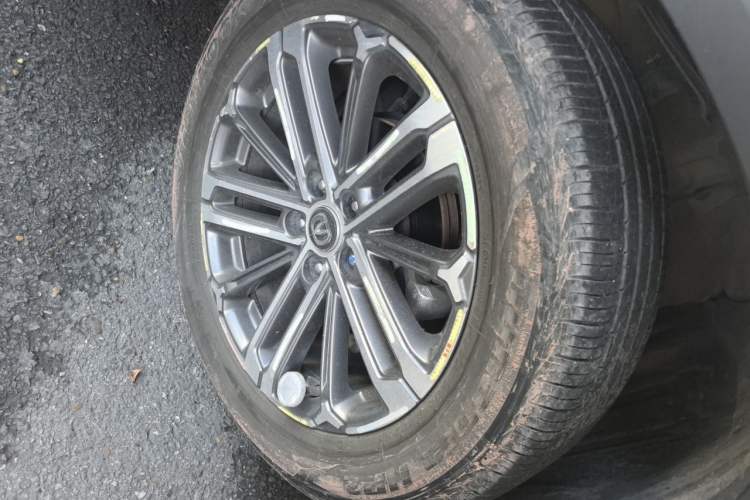 Used CHANGAN CS75 PLUS 2022 1.5T Automatic Luxury Model Right Front Wheel Hub