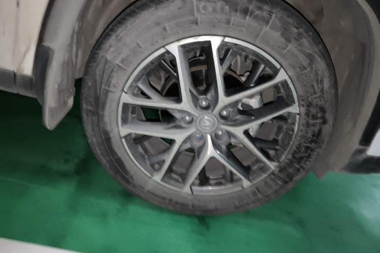 Used CHANGAN CS75 PLUS 2022 Classic Edition 1.5T Automatic Excellence Model Right Front Wheel Hub