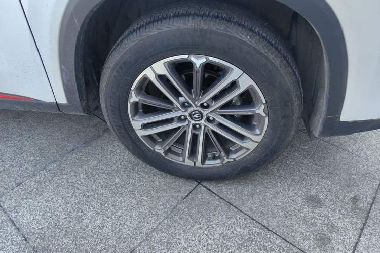 Used CHANGAN CS75 PLUS 2022 1.5T Automatic Luxury Model Right Front Wheel Hub