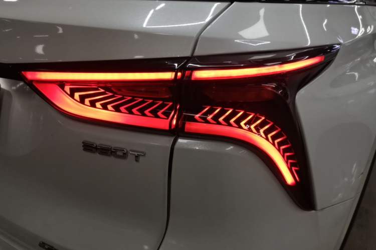 Used CHANGAN CS75 PLUS 2022 2.0T Automatic Pilot Version Right Rear Taillight