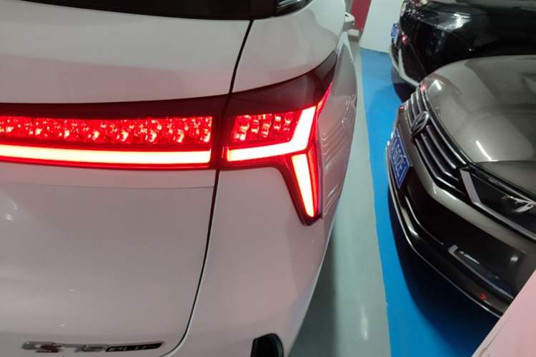 Used CHANGAN CS75 PLUS 2022 2nd Generation 1.5T Automatic Prestige Version Right Rear Taillight