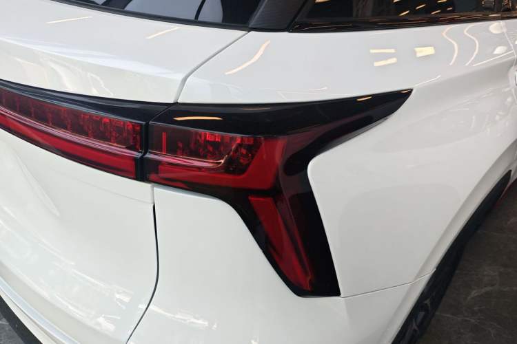 Used CHANGAN CS75 PLUS 2022 2nd Generation 1.5T Automatic Luxury Version Right Rear Taillight