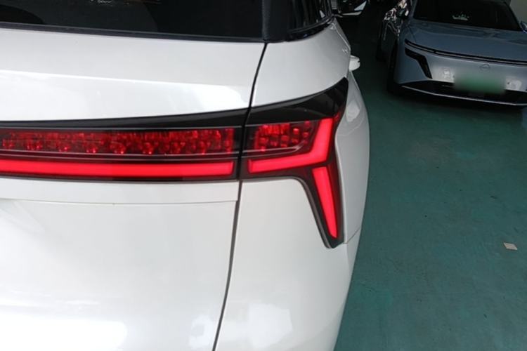 Used CHANGAN CS75 PLUS 2022 2nd Generation 2.0T Automatic Flagship Version Right Rear Taillight