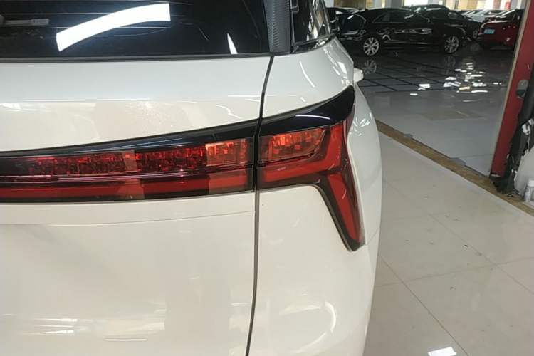Used CHANGAN CS75 PLUS 2022 Second-Generation 2.0T Automatic Prestige Model Right Rear Taillight
