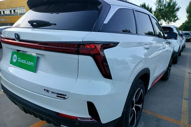 Used CHANGAN CS75 PLUS 2022 2nd Generation 1.5T Automatic Pilot Version Right Rear Taillight