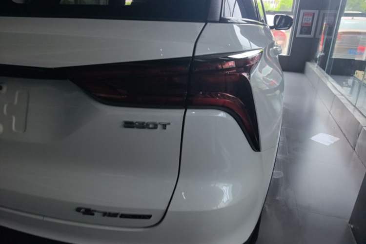 Used CHANGAN CS75 PLUS 2022 Classic Edition 1.5T Automatic Pioneer Model Right Rear Taillight