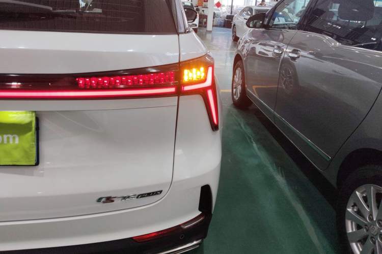 Used CHANGAN CS75 PLUS 2022 2nd Generation 1.5T Automatic Prestige Version Right Rear Taillight