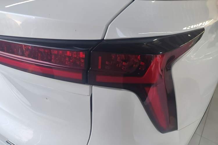 Used CHANGAN CS75 PLUS 2022 2nd Generation 1.5T Automatic Prestige Version Right Rear Taillight