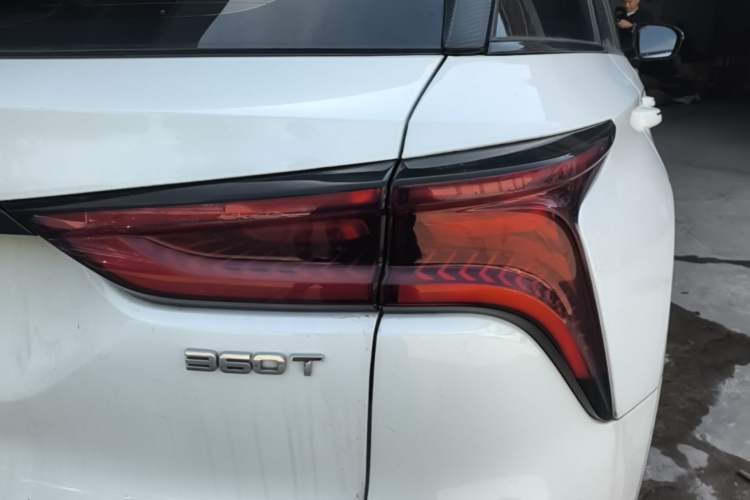Used CHANGAN CS75 PLUS 2022 2.0T Automatic Pilot Version Right Rear Taillight