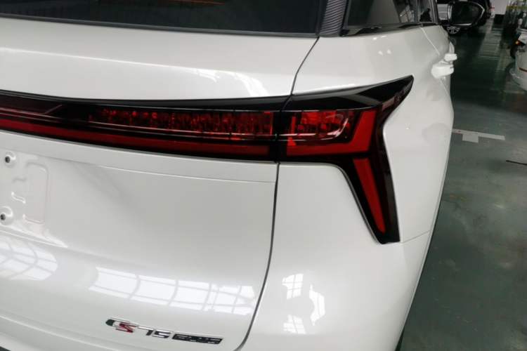 Used CHANGAN CS75 PLUS 2022 2nd Generation 1.5T Automatic Pilot Version Right Rear Taillight