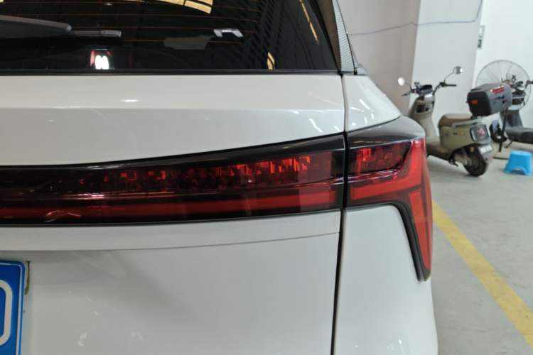 Used CHANGAN CS75 PLUS 2022 2nd Generation 2.0T Automatic Navigation Version Right Rear Taillight