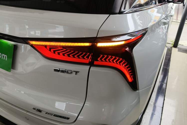 Used CHANGAN CS75 PLUS 2022 2.0T Automatic Pilot Version Right Rear Taillight