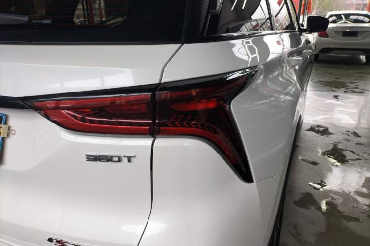 Used CHANGAN CS75 PLUS 2022 2.0T Automatic Pilot Version Right Rear Taillight