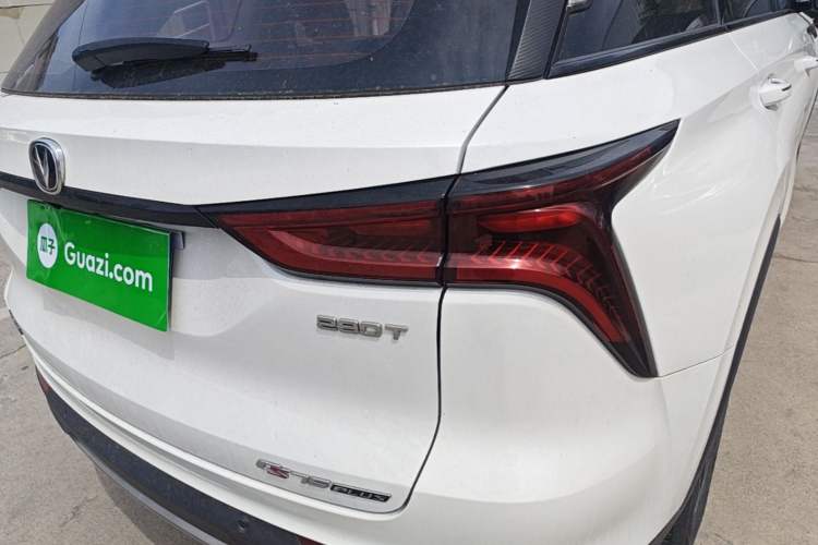 Used CHANGAN CS75 PLUS 2022 Classic Edition 1.5T Automatic Pioneer Model Right Rear Taillight