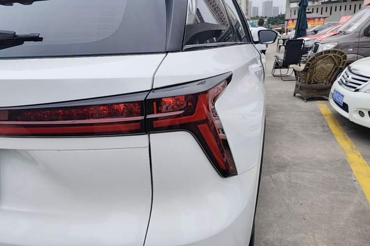 Used CHANGAN CS75 PLUS 2022 2nd Generation 1.5T Automatic Luxury Version Right Rear Taillight